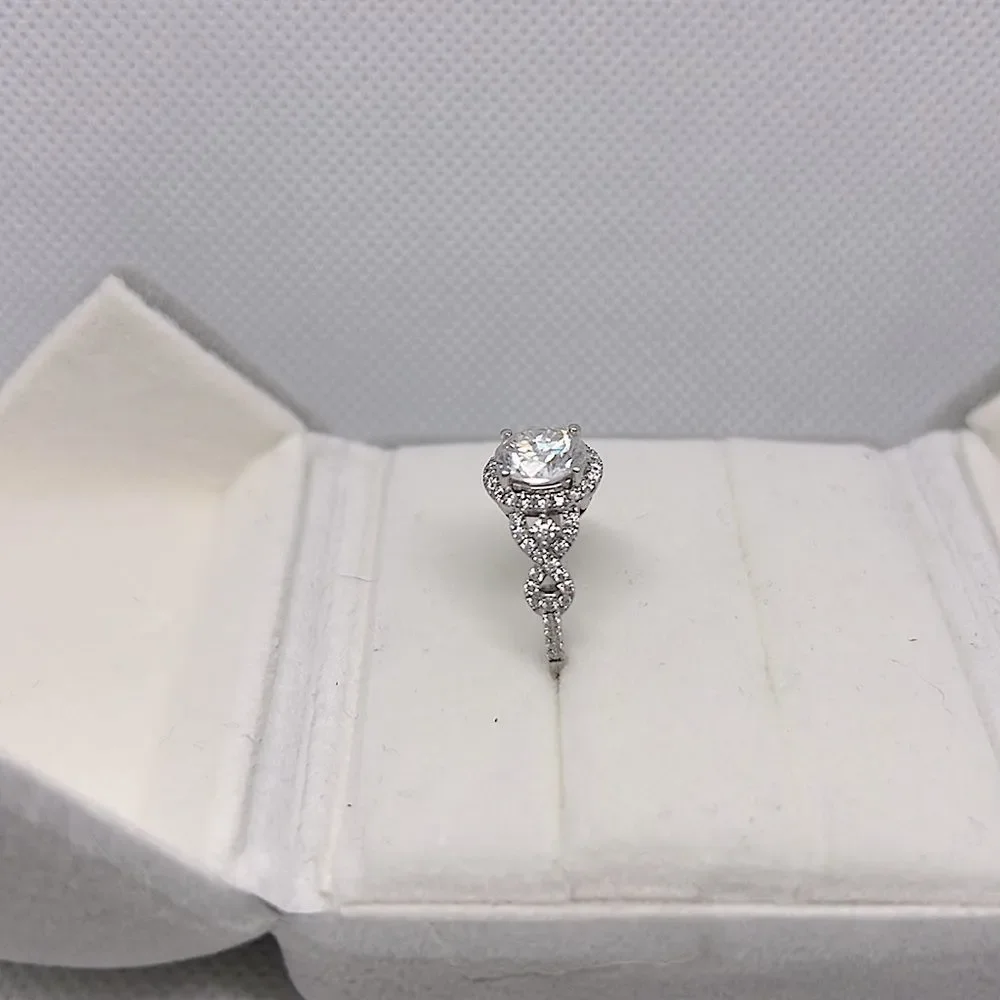 14kt 2.5ct tw round brilliant twist halo engagement ring